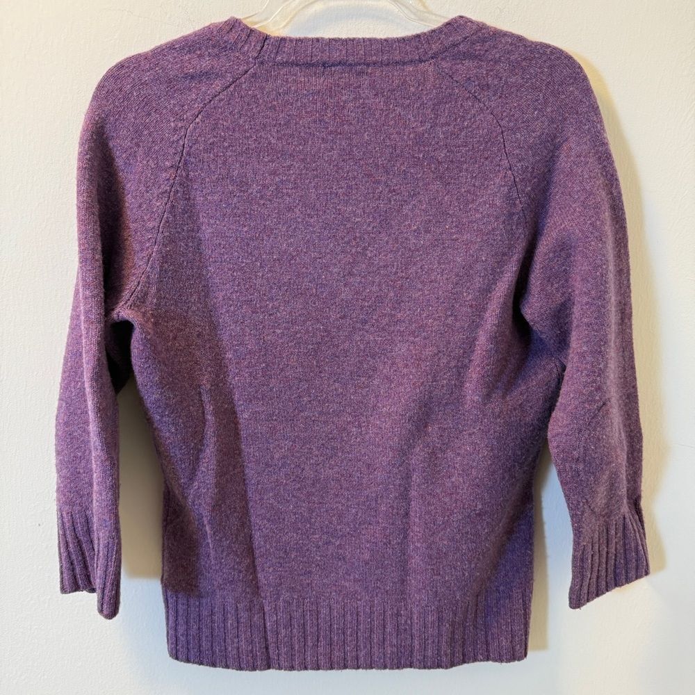 GAP Stretch Purple Lambswool V-Neck Sweater Women’s M - Picture 2 of 4